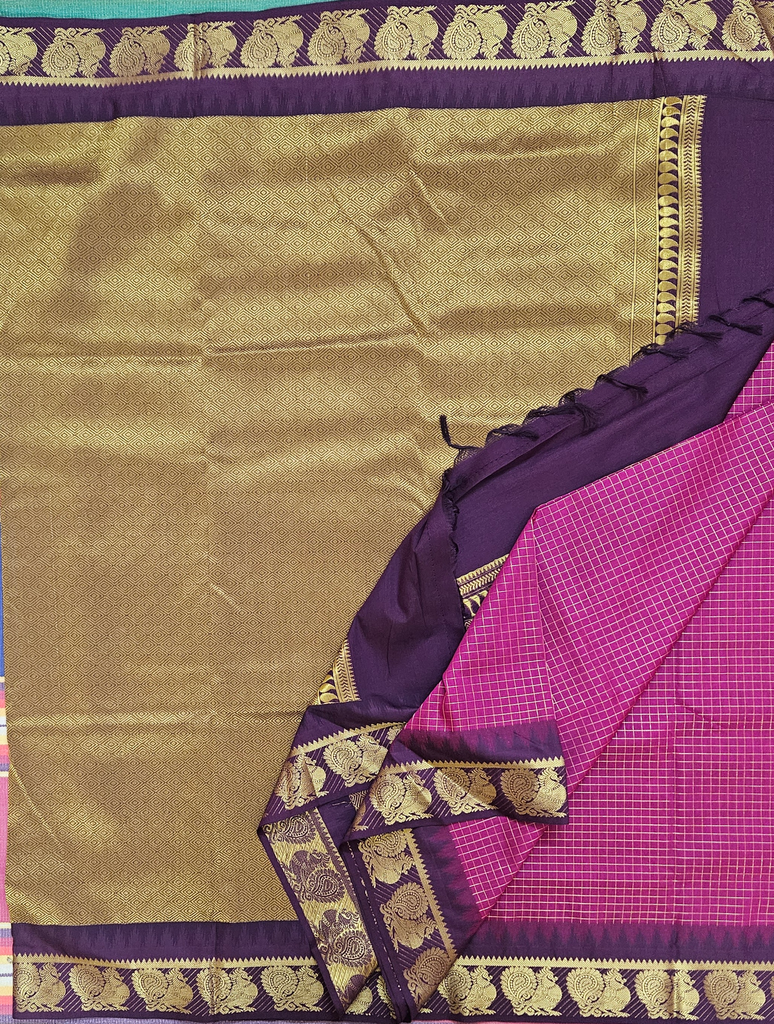 🌸 10 Yards Kalyani cotton Majenta with Golden Grand Border